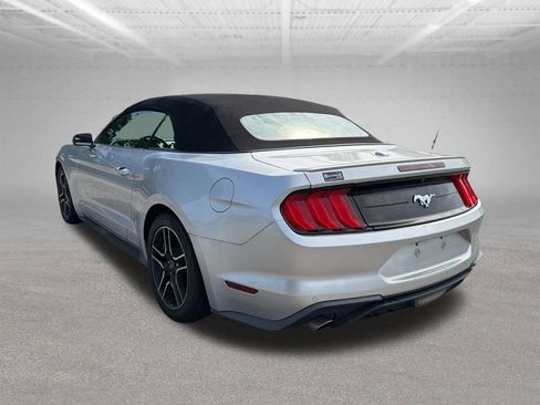 Used 2018 Ford Mustang Premium RWD image 4