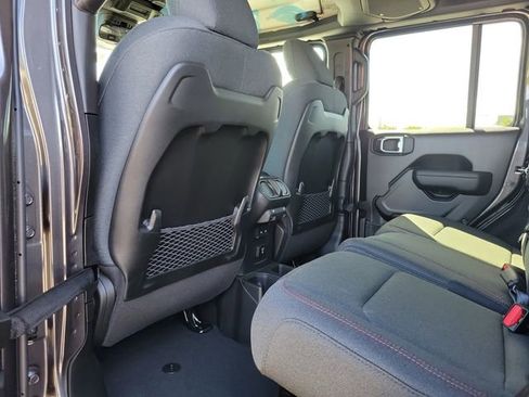 New 2026 Jeep Wrangler Unlimited Rubicon AWD/4WD image 9