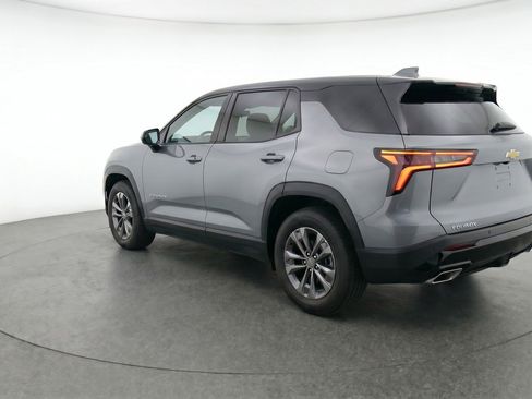Used 2025 Chevrolet Equinox LT FWD image 6