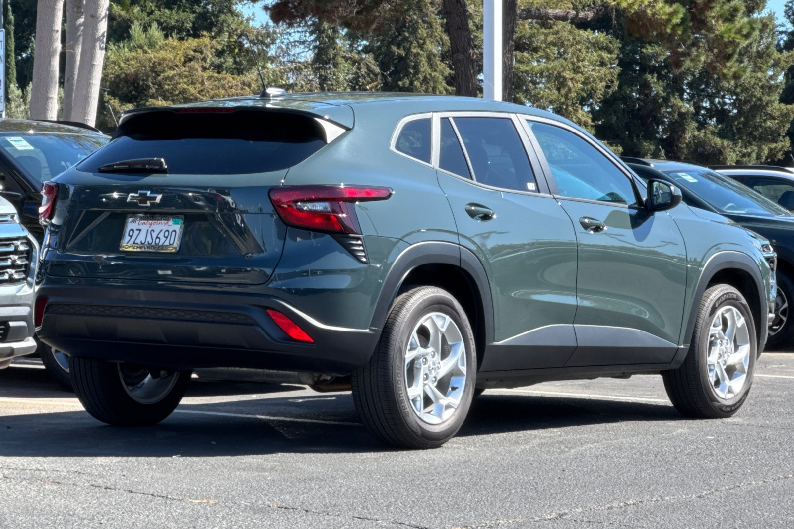 Used 2026 Chevrolet Trax LS w/ LS Convenience Package FWD image 5