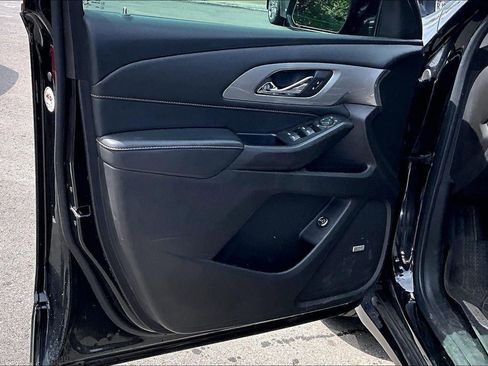 Used 2021 Chevrolet Traverse RS w/ LPO, Floor Liner Package FWD image 24