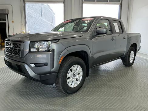 Used 2023 Nissan Frontier SV w/ Technology Package image 2