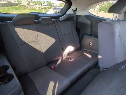 Used 2020 Toyota Highlander LE AWD/4WD image 31