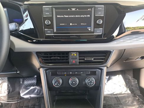 Used 2022 Volkswagen Taos S image 20