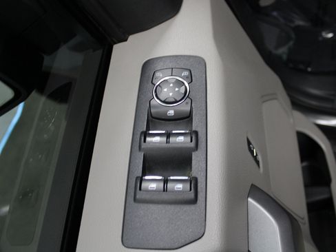 Used 2019 Ford F150 XLT w/ Equipment Group 301A Mid image 13