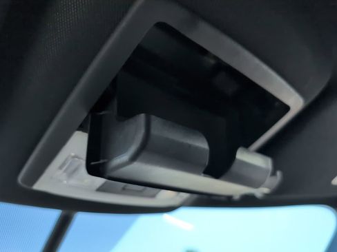 Used 2018 Ford Explorer Limited image 23