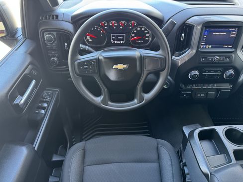 Certified 2025 Chevrolet Silverado 1500 Custom AWD/4WD image 17