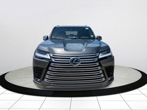 New 2026 Lexus LX 700h Luxury image 9