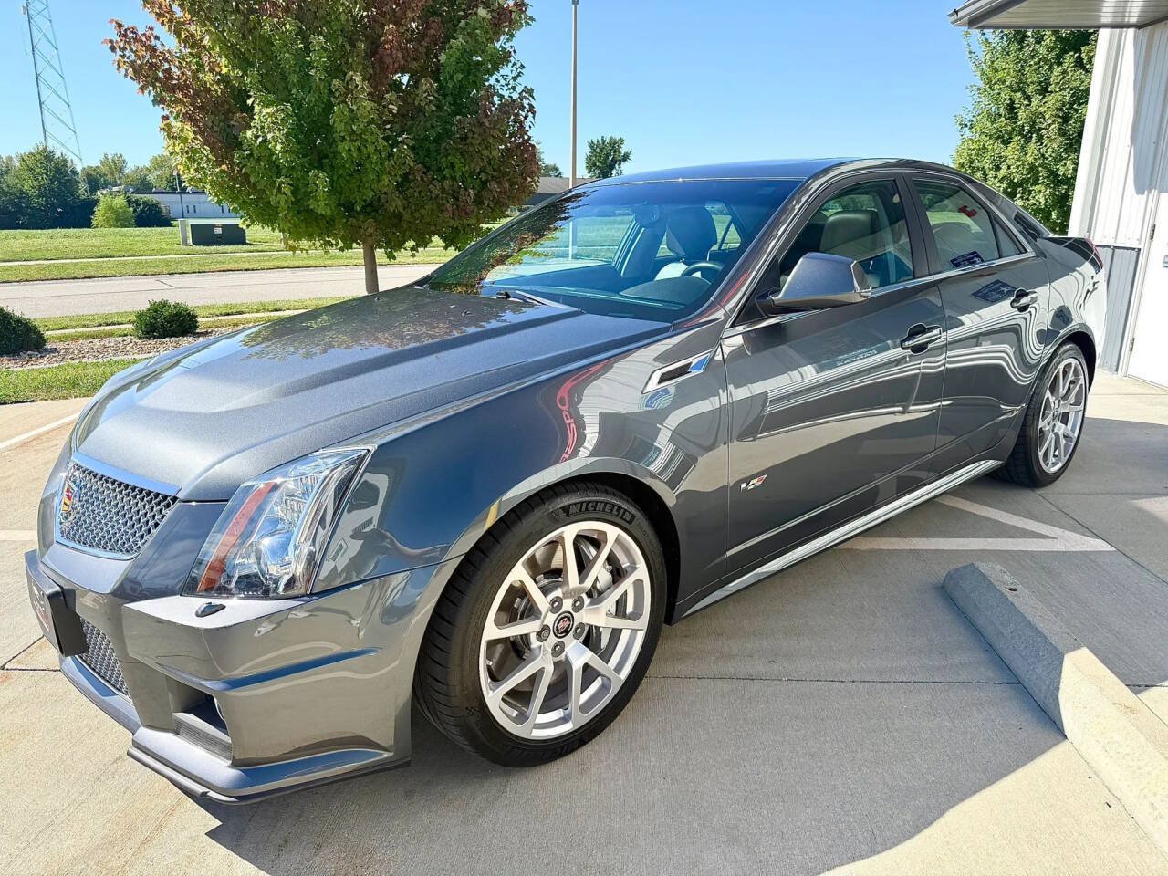 Used 2011 Cadillac CTS V RWD image 4