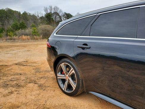 Used 2018 Jaguar XF First Edition image 11