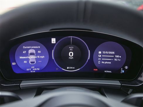 New 2025 Porsche Macan Turbo Electric image 16