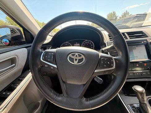 Used 2015 Toyota Camry XSE FWD image 30