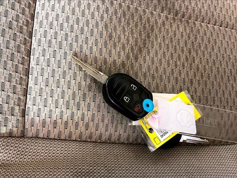 Used 2013 Ford F150 XLT w/ XLT Chrome Pkg image 15