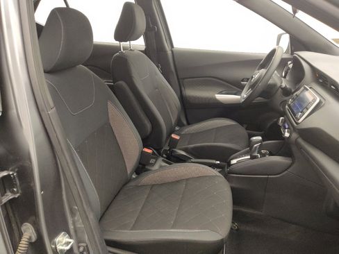 Used 2019 Nissan Kicks SV image 21