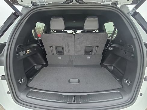 New 2026 Jeep Grand Cherokee L Laredo image 38