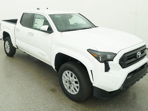 New 2026 Toyota Tacoma SR5 AWD/4WD image 14