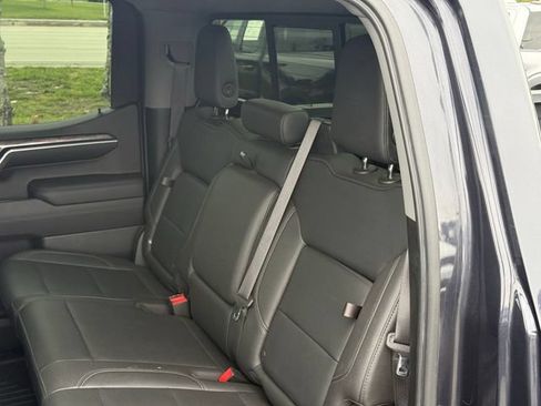 Used 2022 Chevrolet Silverado 1500 LTZ w/ Technology Package AWD/4WD image 29