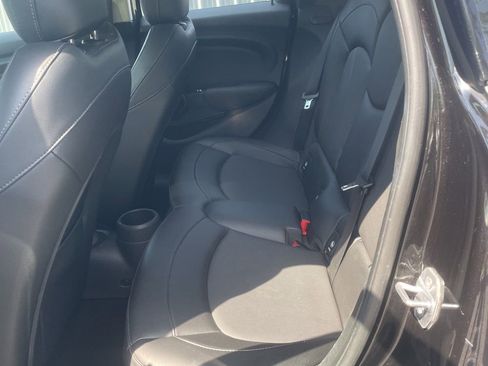 Used 2017 MINI Cooper 4-Door Hardtop FWD image 7