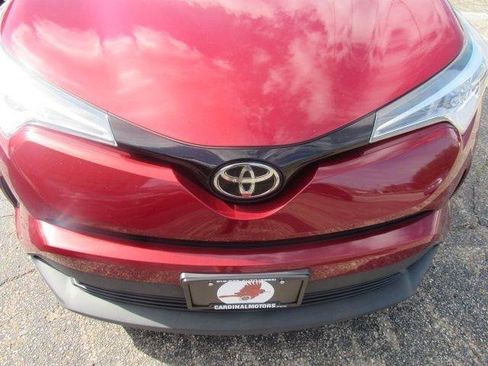 Used 2018 Toyota C-HR XLE FWD image 4