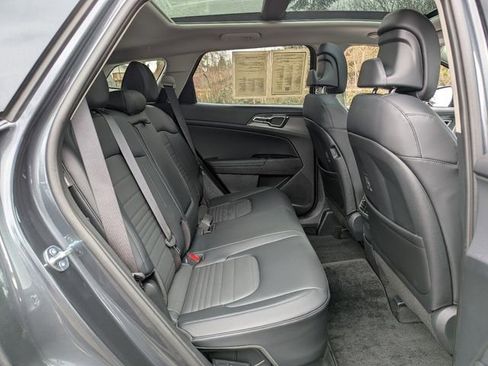 Used 2025 Kia Sportage SX Prestige image 36