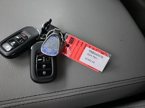 Certified 2024 Honda Pilot EX-L image 9