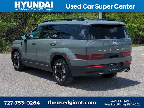 Used 2024 Hyundai Santa Fe SEL FWD image 3