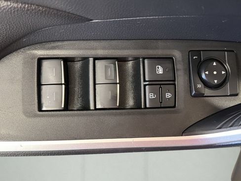 Used 2025 Toyota RAV4 XLE AWD/4WD image 16