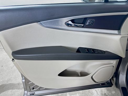 Used 2019 Lincoln Nautilus FWD image 16