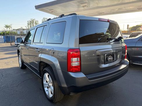 Used 2014 Jeep Patriot Latitude FWD image 19