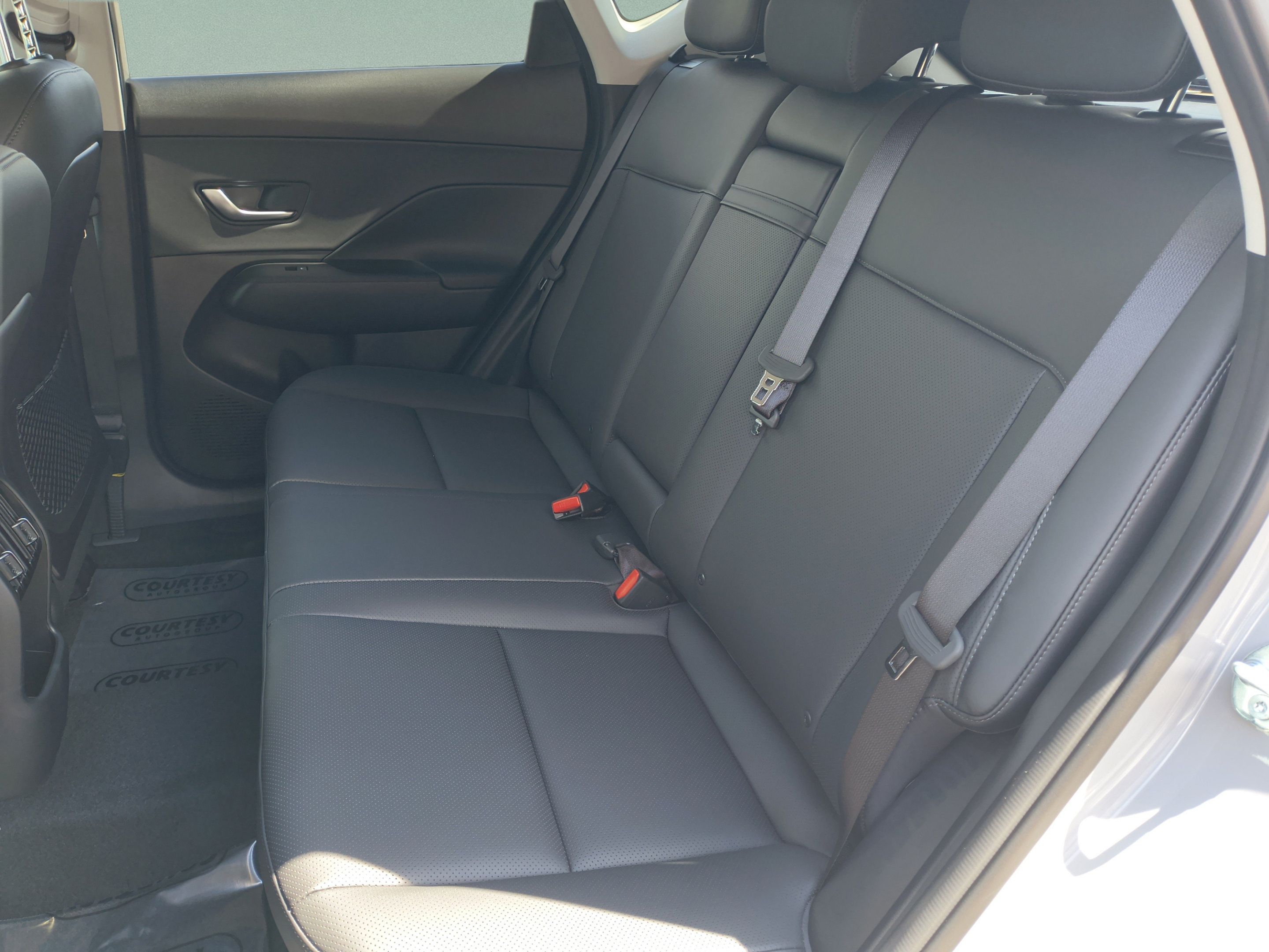 New 2027 Hyundai Kona Limited FWD image 17