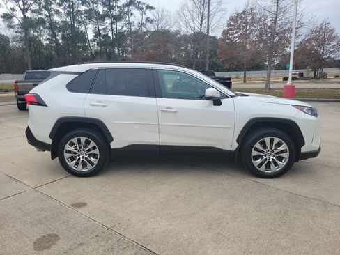 Certified 2021 Toyota RAV4 Limited image 9