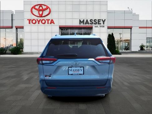 Used 2024 Toyota RAV4 XLE w/ Convenience Package FWD image 4