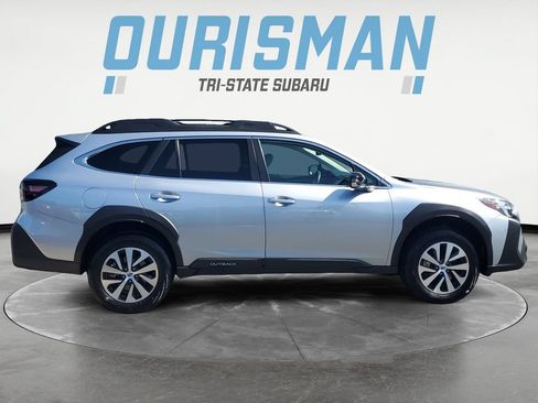 Certified 2025 Subaru Outback Premium AWD/4WD image 7