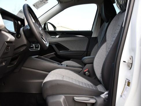 New 2026 Volkswagen Tiguan S image 10