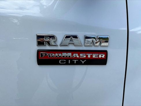 Used 2020 RAM ProMaster City Tradesman SLT image 7