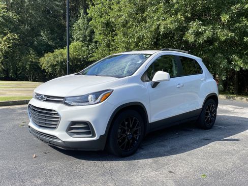 Used 2021 Chevrolet Trax LT w/ Sport Edition FWD image 5
