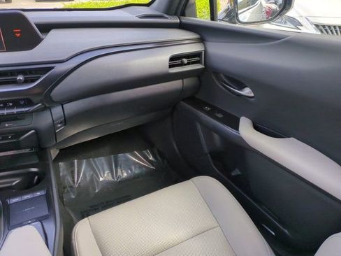 Used 2021 Lexus UX 250h 250h Base w/ Premium Package image 17