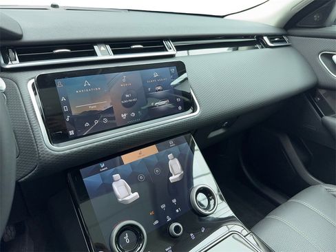Used 2023 Land Rover Range Rover Velar S image 25