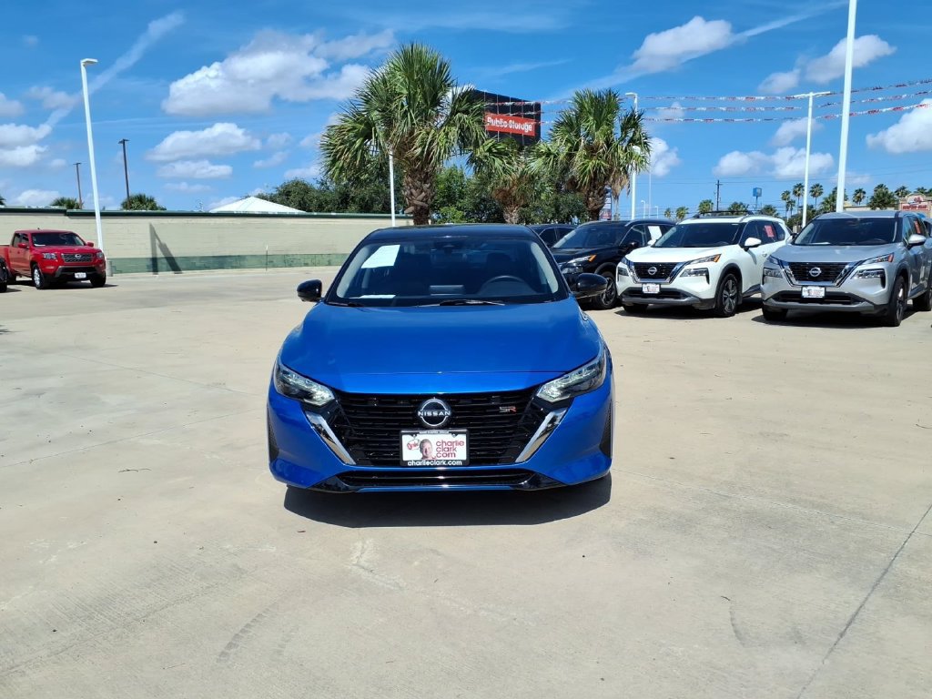 Used 2025 Nissan Sentra SR w/ SR Premium Package FWD image 8