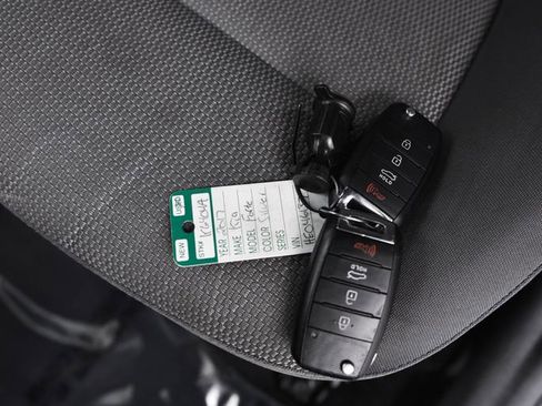 Used 2017 Kia Forte LX image 22