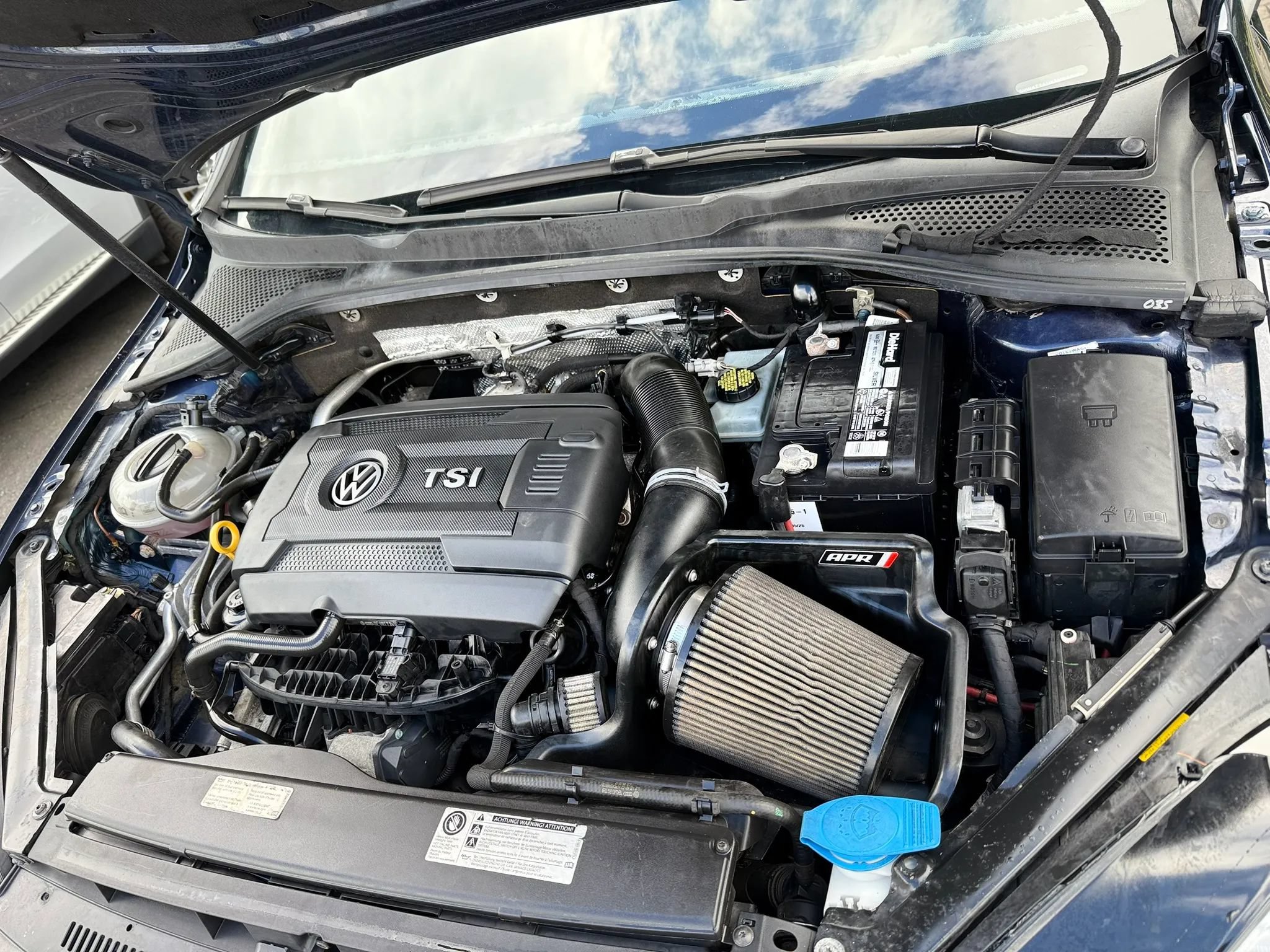 Used 2015 Volkswagen GTI SE FWD image 42