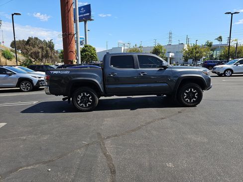 Used 2023 Toyota Tacoma TRD Off-Road w/ Black Out Package (TMS) AWD/4WD image 8