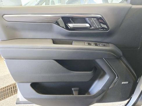 New 2026 Chevrolet Suburban LT w/ Comfort Package image 23