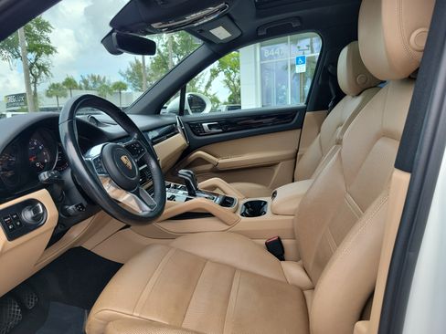 Used 2020 Porsche Cayenne AWD/4WD image 12