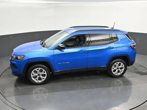 New 2025 Jeep Compass Latitude image 42