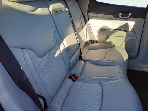 Certified 2022 Jeep Compass Latitude image 15