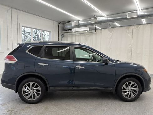 Used 2015 Nissan Rogue SL w/ SL Premium Package image 4