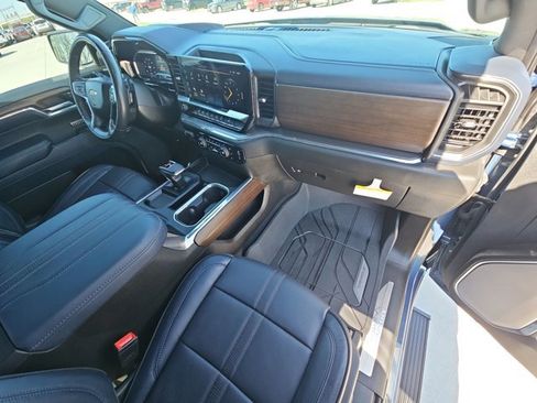 Used 2024 Chevrolet Silverado 1500 High Country w/ High Country Premium Package image 22