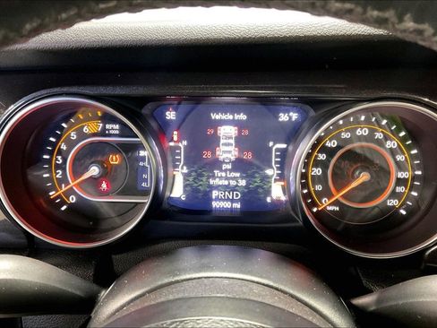 Used 2020 Jeep Wrangler Unlimited Sport image 26