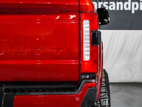 Used 2023 Ford F250 Lariat w/ Lariat Ultimate Package AWD/4WD image 45